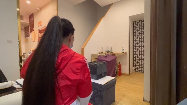 困在上海按摩店41天的盲人技師:想念顧客特別想家