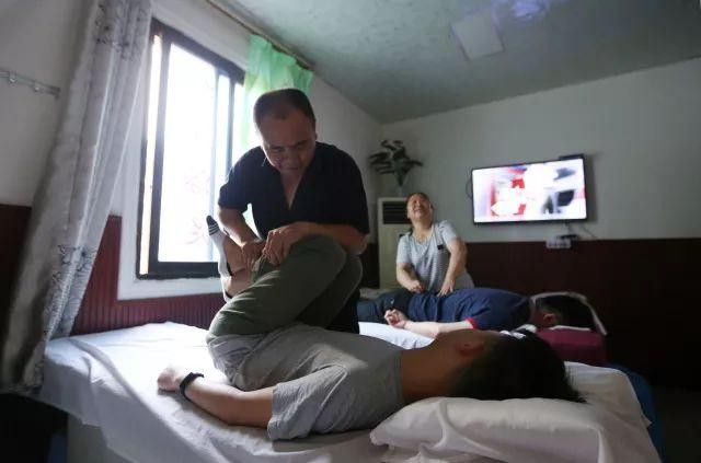 太古里之外一公里張師professionalmassage魔幻又現(xiàn)實