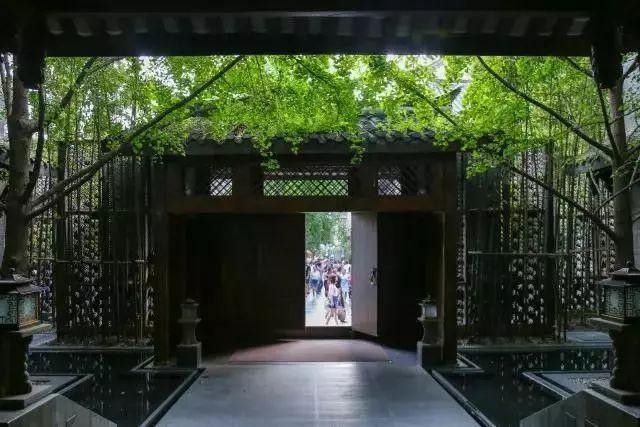 隱進(jìn)川西院落嘗味成都人的安逸慵懶