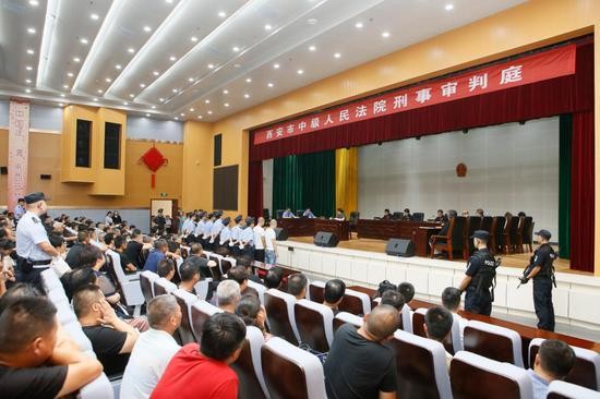 西安臨潼黑社會(huì)勢(shì)力控制一水療中心成賣(mài)淫據(jù)點(diǎn)昨日全部判刑