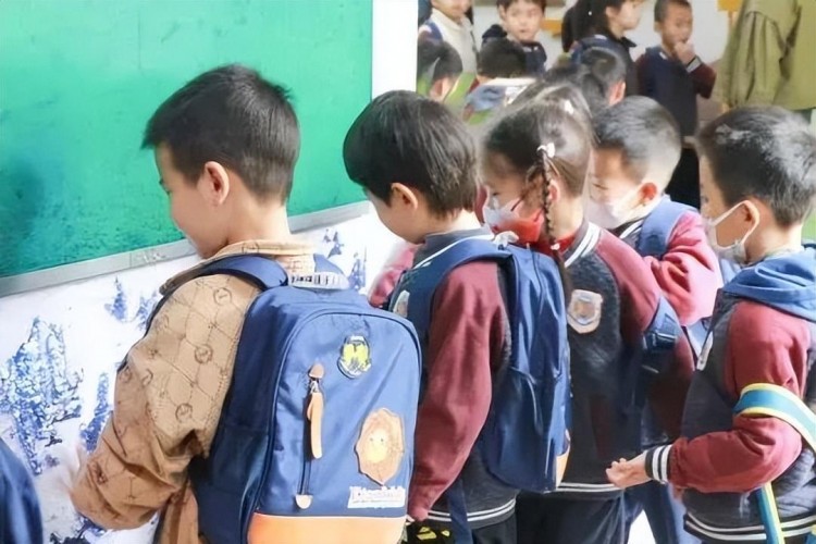 名師直播間｜跟著何老師做心靈spa孩子受益良多