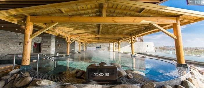 青島-全球第39家純?nèi)帐缴萑A靠山瞰海紅樹林湯泉鉅惠49.9元起瘋搶