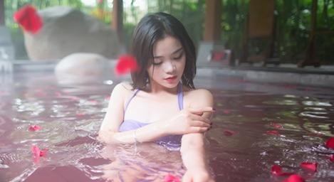 江蘇常州旅游風(fēng)光——天目湖御水溫泉竹海森林里的溫泉