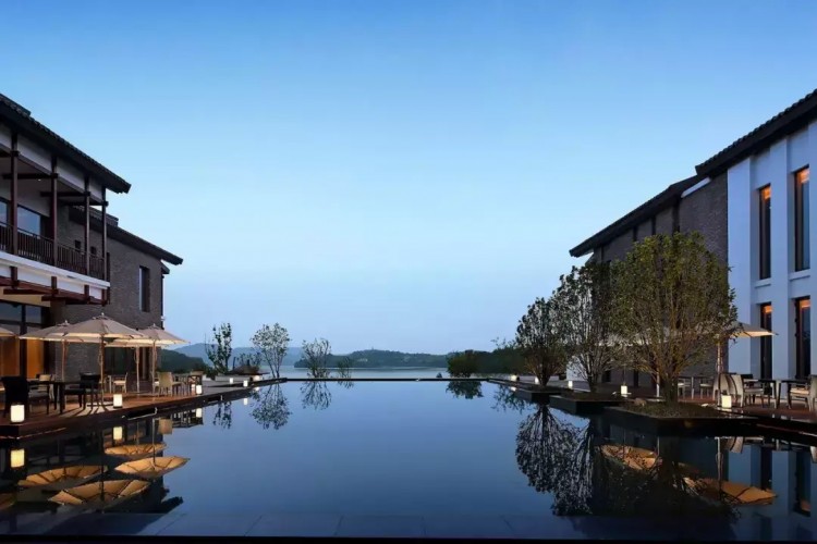這家一開(kāi)業(yè)就紅透整個(gè)江浙滬的度假酒店玩出了真正的中國(guó)奢華