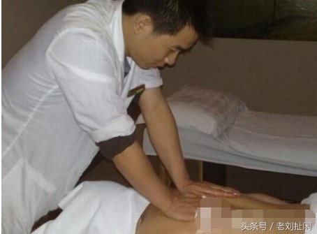 女子找男技師精油按摩醒來后看到這一幕
