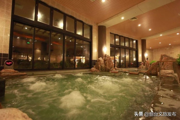舒服！秋意漸濃養(yǎng)生季就來泡湯吧~