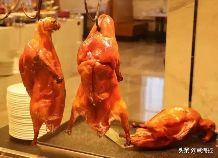 不到百元到威海經(jīng)區(qū)五星級(jí)酒店吃大餐還能洗澡這是真的