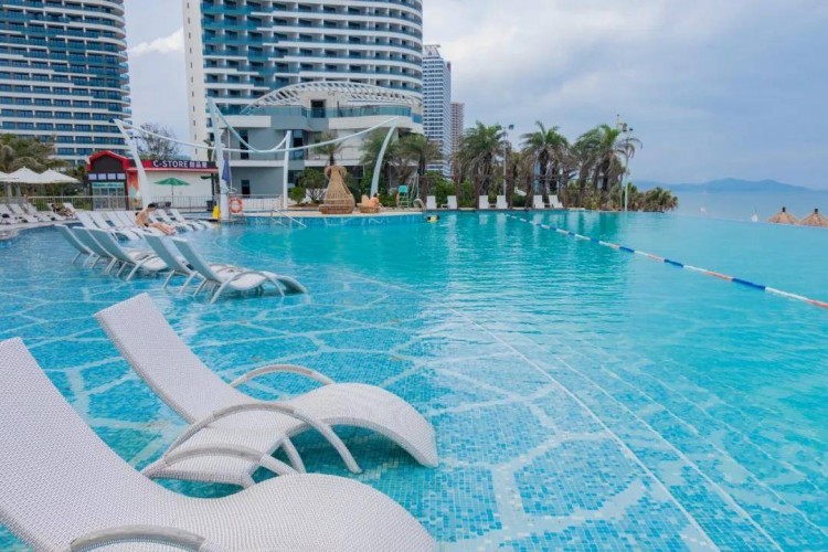 選擇困難癥救星養(yǎng)生海泉SPA+海景無邊泳池我都要