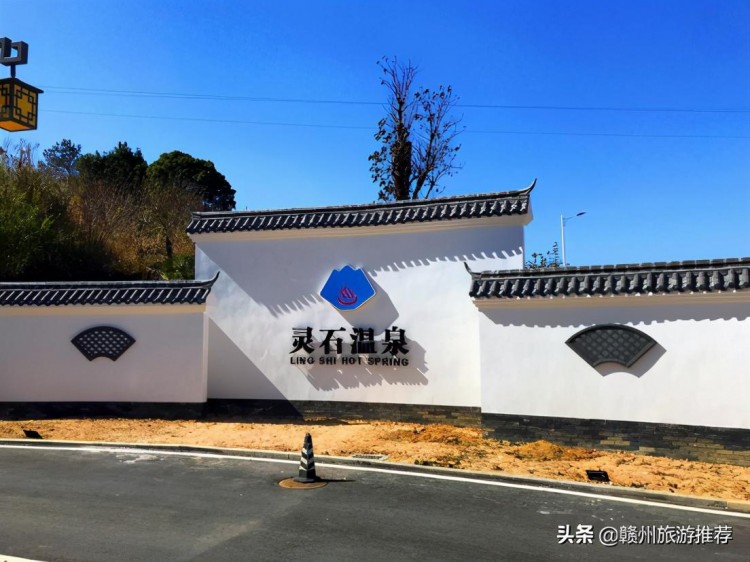 雪鄉(xiāng)中泡湯是什么體驗(yàn)這個(gè)溫泉c位出道適合帶小朋友去