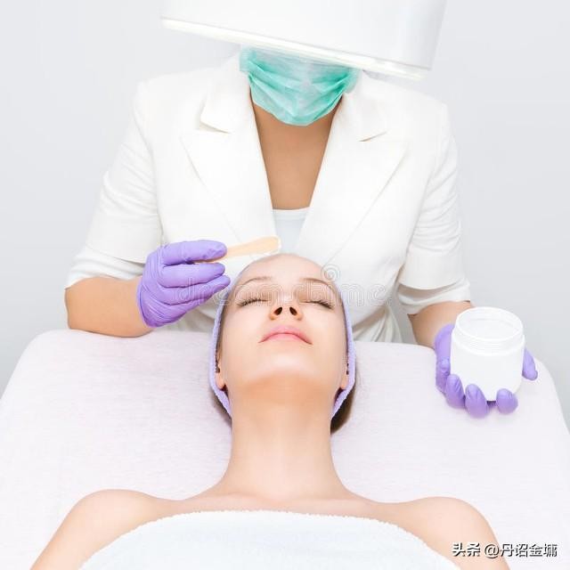 江西九江一按摩店慘案：男子不付錢掐死女技師！網(wǎng)友：太沒品了！