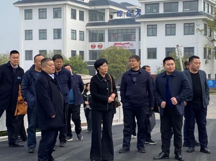 河南省新鄉(xiāng)市民政局來館考察調(diào)研