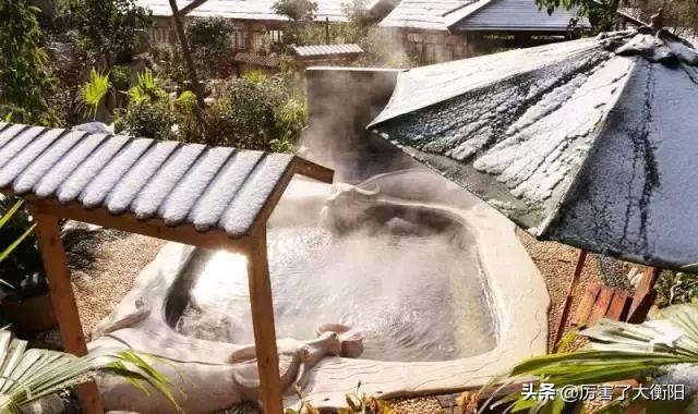 斷崖式降溫！去周邊最具人氣溫泉泡湯那才叫爽