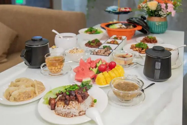 九九重陽(yáng)頤而康迎來(lái)九旬老戰(zhàn)士
