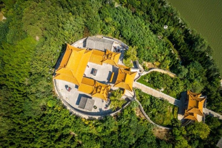 我家門前有條河我言秋日勝春朝聊城入秋養(yǎng)生休閑指南請查收！