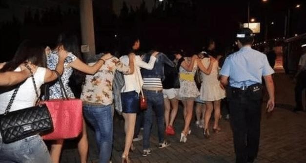 湖南賣淫嫖娼案曝光！按摩院私自賣淫一人拉客一人包辦
