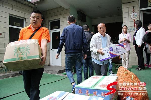 紫金街道攜手紫悅美容養(yǎng)生會(huì)所慰問智障兒童