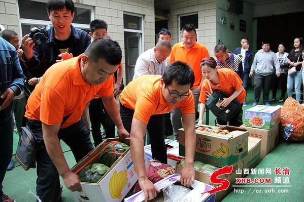 紫金街道攜手紫悅美容養(yǎng)生會(huì)所慰問智障兒童