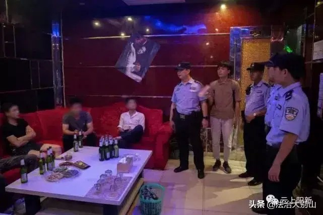 湖北警方清查娛樂場所97名男女被抓！全程網(wǎng)上直播…