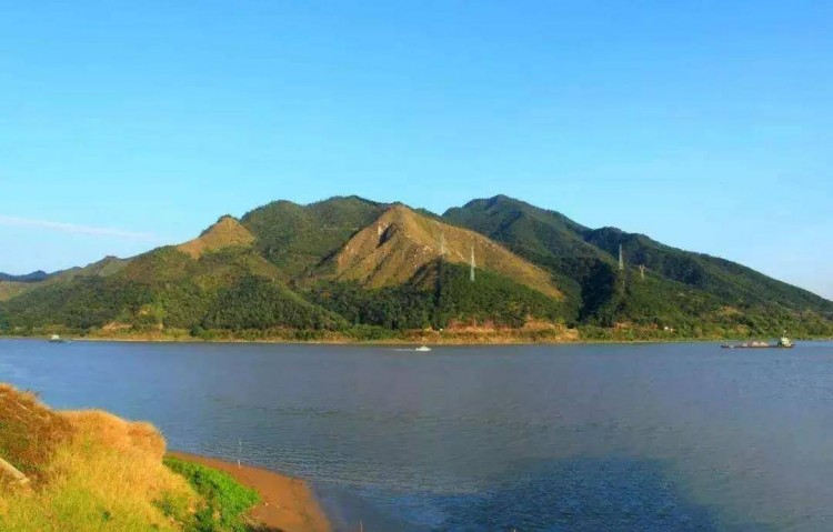 肇慶新開了家溫泉度假酒店全日式風(fēng)格房間都有私家大泡池贊