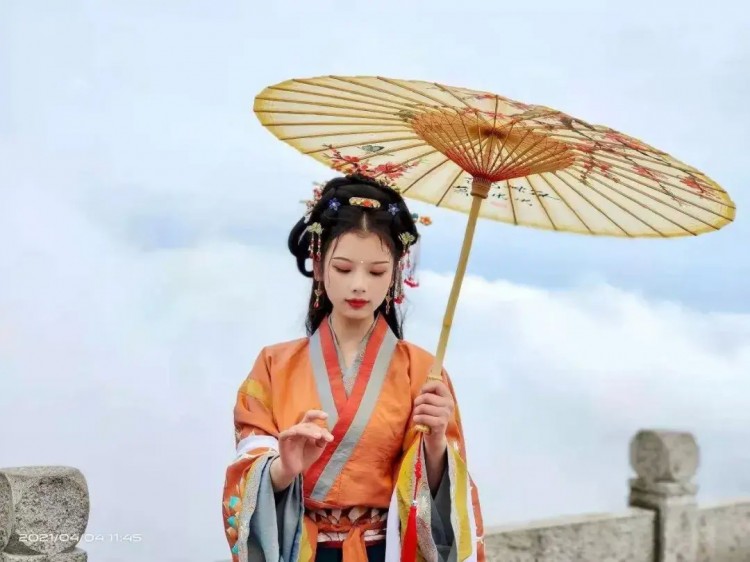 五一長假第1天|觀云海賞杜鵑泡溫泉堯山五一特惠活動精彩不斷