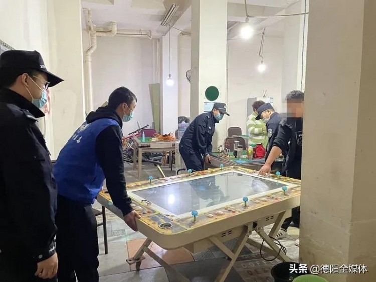 德陽警方突襲按摩洗浴賓館酒店茶樓等場所抓獲多名涉賭涉黃的犯罪嫌疑人和在逃人員