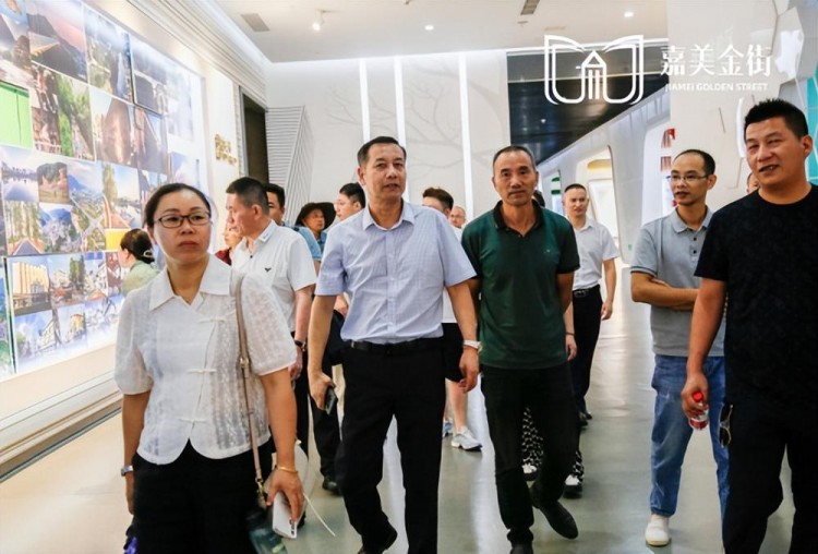 從雞毛換糖到世界超市來義烏在世界中心看見時代商機(jī)！