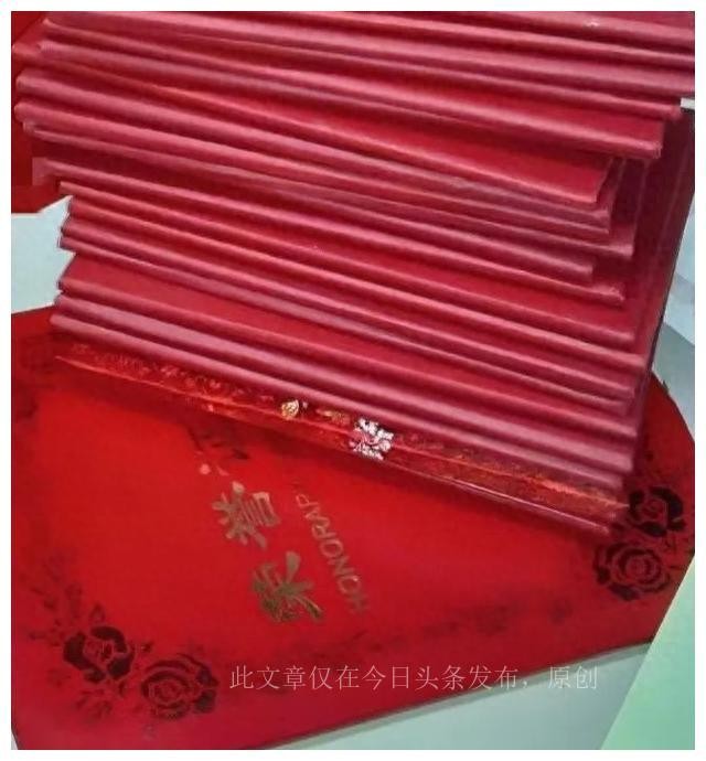 重點(diǎn)大學(xué)畢業(yè)我在會所給人按摩月薪6萬