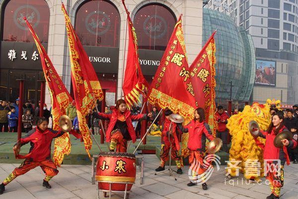 走進(jìn)棗莊重大工程｜首個(gè)體驗(yàn)式購(gòu)物中心中央廣場(chǎng)營(yíng)業(yè)打造棗莊繁華新地標(biāo)
