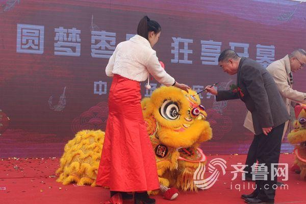 走進(jìn)棗莊重大工程｜首個(gè)體驗(yàn)式購(gòu)物中心中央廣場(chǎng)營(yíng)業(yè)打造棗莊繁華新地標(biāo)