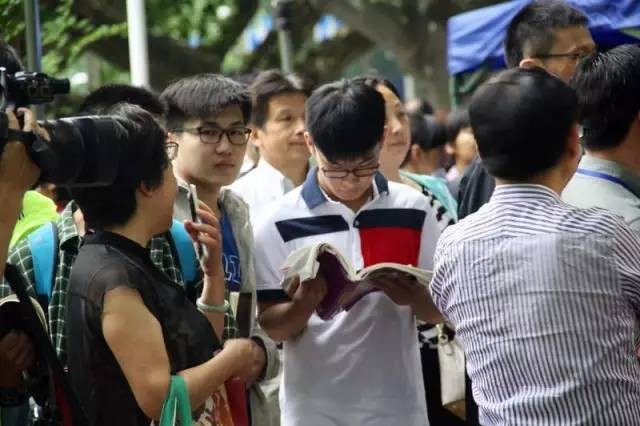 鏡頭下的高考：為安陽3.1萬考生加油！
