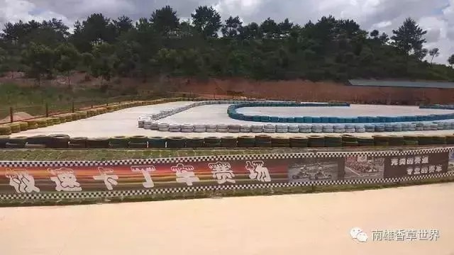 繼玻璃橋后韶關(guān)又爆出了新的玻璃觀景平臺！