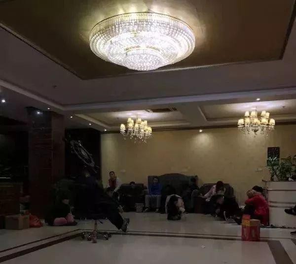 滁州又一娛樂會(huì)所8人被抓！竟是偷偷做這項(xiàng)服務(wù)……