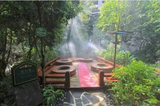 增城這個(gè)地方嘆白金七星養(yǎng)生溫泉+壕吃自助海鮮晚餐2大1小僅298