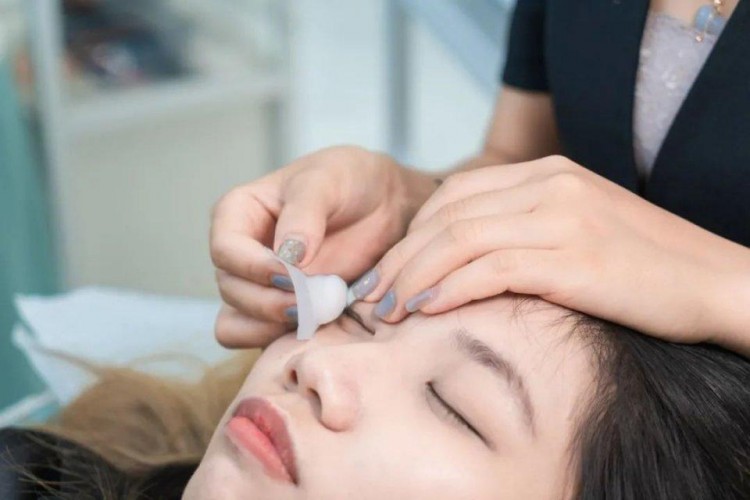 肩頸SPA+美睫美甲+臉部清潔美白…