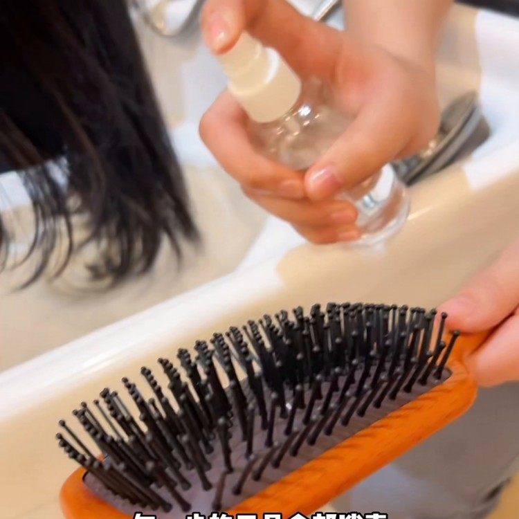 頭發(fā)油膩頭皮敏感怎么辦來春和給你的頭發(fā)做個SPA吧...
