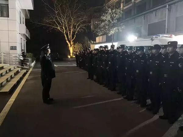 東寶警方對娛樂場所、按摩店進行了突查...檢查91名可疑人員 東寶警方對娛樂場所、按摩店進行了突查...檢查91名可疑人員