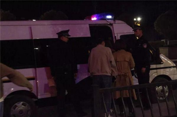 掇刀警方再查足浴發(fā)廊等場(chǎng)所5人被抓！