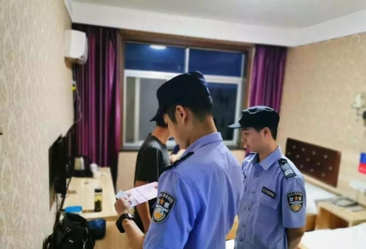 荊門(mén)警方查封城區(qū)5家按摩店查驗(yàn)可疑人員59人...現(xiàn)場(chǎng)照片來(lái)了