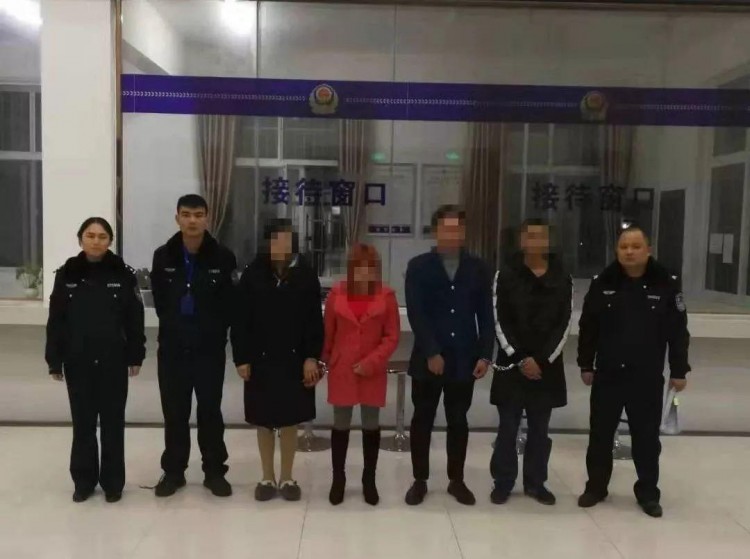 深夜大清查荊門60多人參戰(zhàn)抓獲4名涉黃人員！