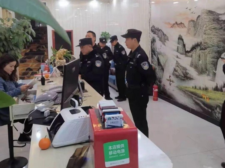 深夜大清查荊門60多人參戰(zhàn)抓獲4名涉黃人員！