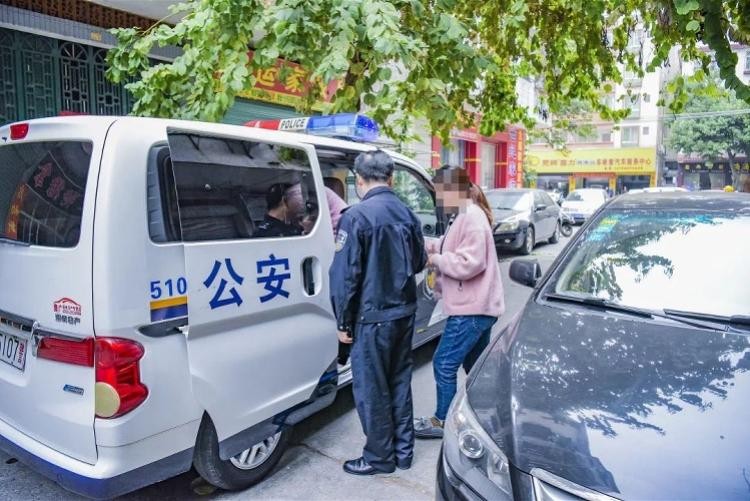 梅州興寧一按摩店賣淫嫖娼被抓現(xiàn)行已查封！警方建議吊銷營(yíng)業(yè)執(zhí)照