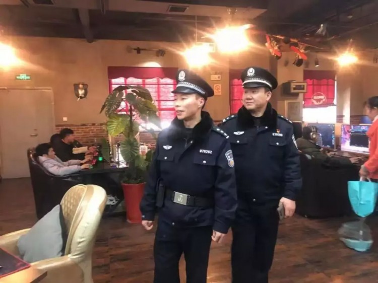 現(xiàn)場畫面曝光！荊門警方出動警力180余人清查洗浴足療KTV等場所...