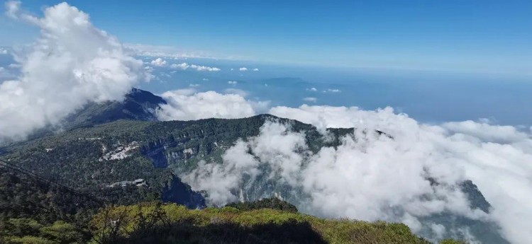 縱享野奢！樂山這個露營地能看日落晚霞沐浴氧氣SPA！