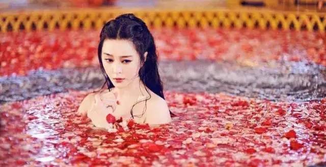 玉溪最大最好玩的溫泉面世泡過后皮膚又滑又嫩美女們超愛去！