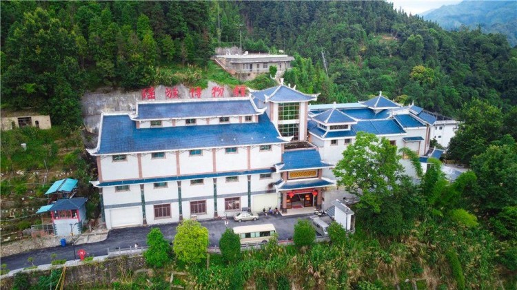 嶺南避暑勝地:廣西來賓金秀大瑤山