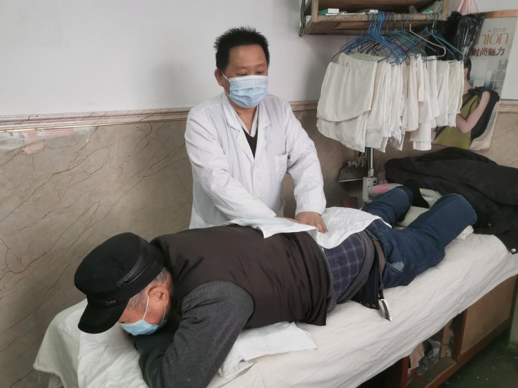隨州：盲人按摩師羅斌的尋光路