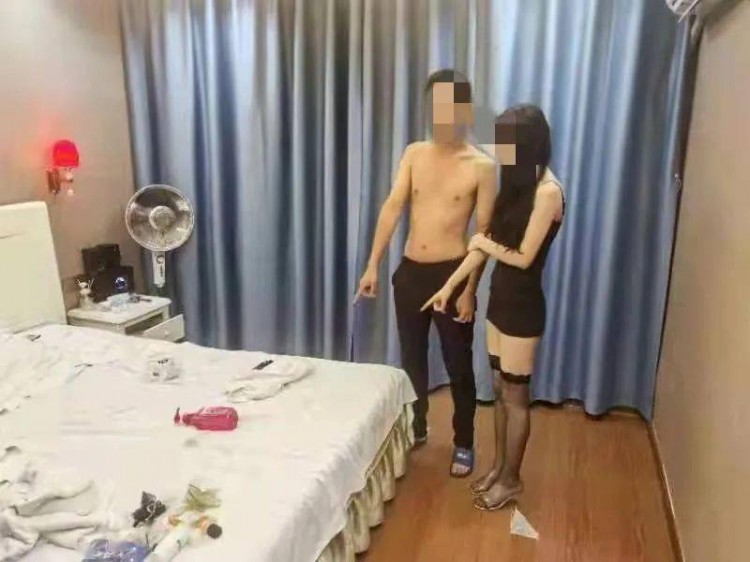 廣西金城江警方搗毀一涉黃窩點當場抓獲14名男女