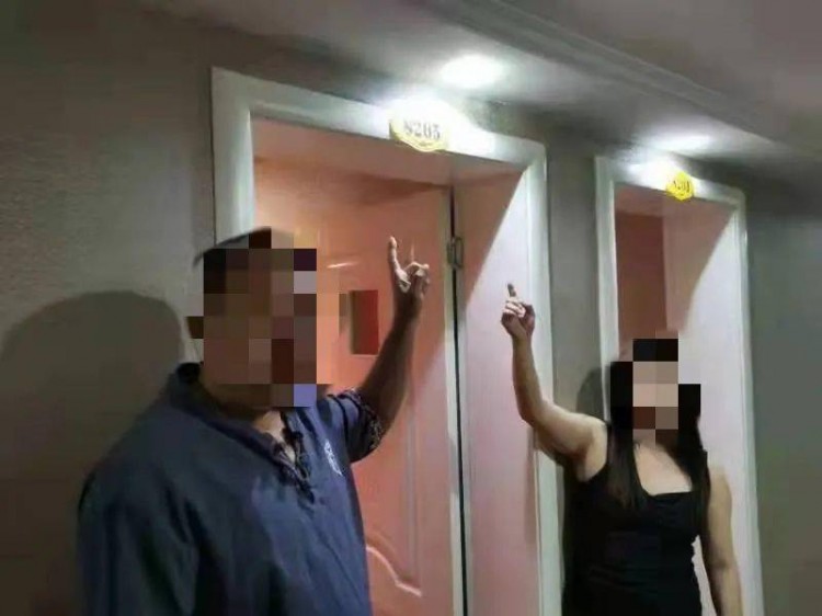 廣西金城江警方搗毀一涉黃窩點當場抓獲14名男女
