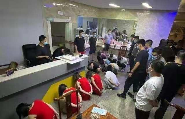 多個(gè)淫窩一鍋端數(shù)百名裸身男女被抓竟還有多名艾滋病陽性