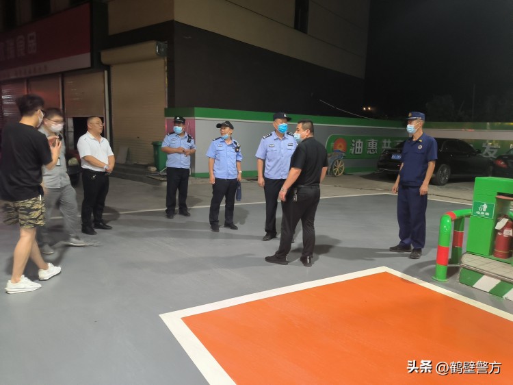 鶴壁警方聯(lián)合多部門開展重點(diǎn)場所集中清查整治專項(xiàng)行動